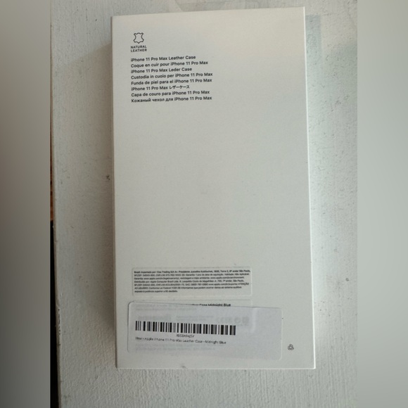 New in Box Apple iPhone 11 Pro Max Leather Case. - Picture 3 of 3